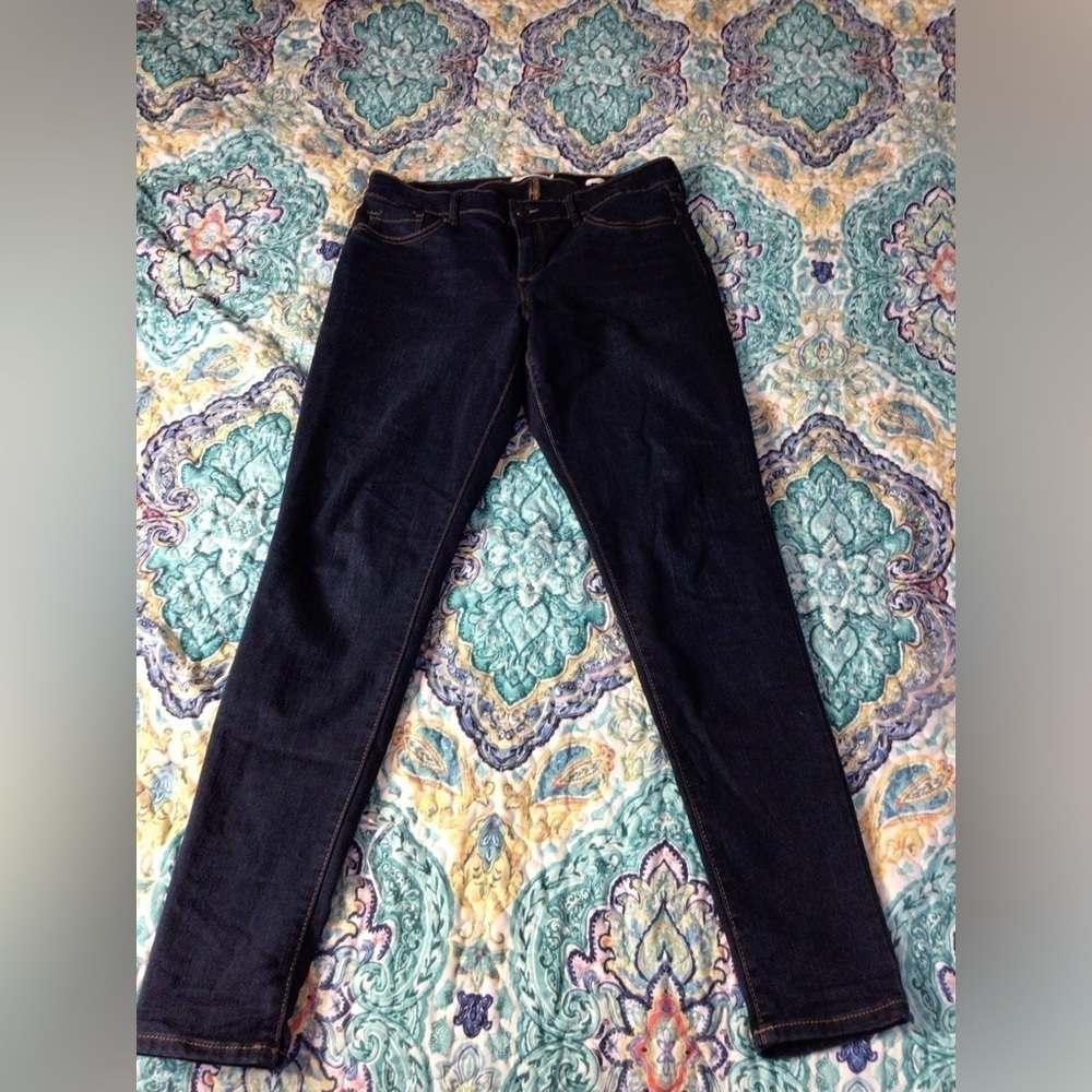 Jessica Simpson Dark Wash kiss me skinny Women's Jeans. (0109)